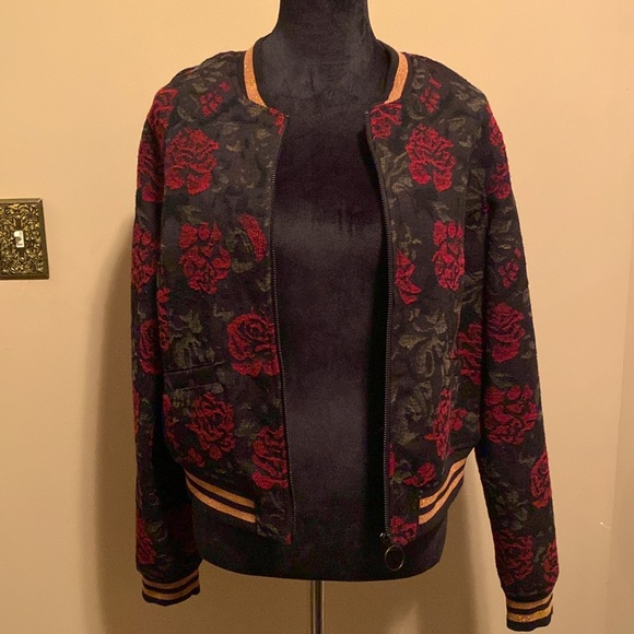 Jacket - Picture 3 of 7